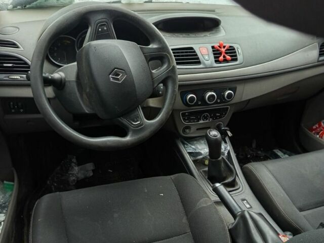 Білий Рено Меган, об'ємом двигуна 1.5 л та пробігом 350 тис. км за 4000 $, фото 6 на Automoto.ua