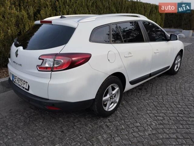 Білий Рено Меган, об'ємом двигуна 1.6 л та пробігом 227 тис. км за 6500 $, фото 8 на Automoto.ua