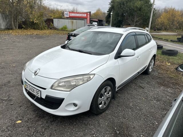 Белый Рено Меган, объемом двигателя 1.5 л и пробегом 224 тыс. км за 5850 $, фото 3 на Automoto.ua