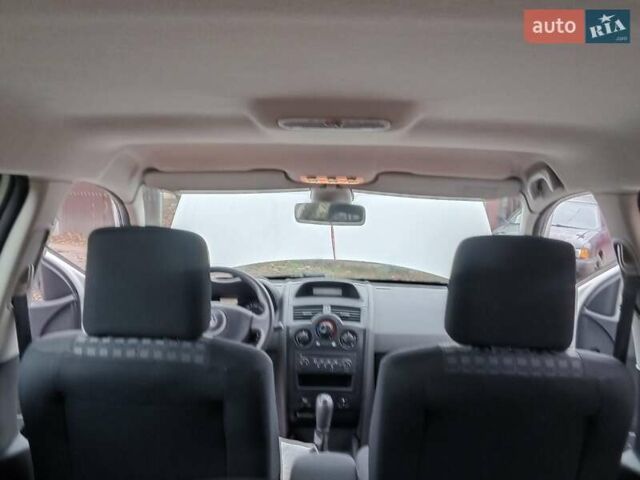 Білий Рено Меган, об'ємом двигуна 1.6 л та пробігом 201 тис. км за 5199 $, фото 45 на Automoto.ua