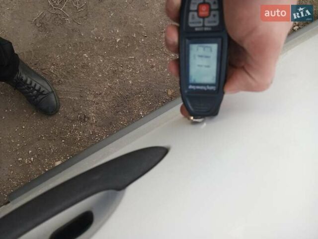 Білий Рено Меган, об'ємом двигуна 1.6 л та пробігом 201 тис. км за 5299 $, фото 69 на Automoto.ua