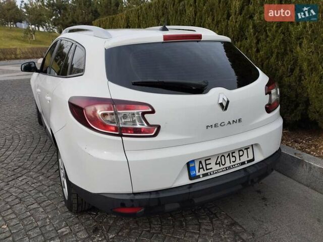 Білий Рено Меган, об'ємом двигуна 1.6 л та пробігом 227 тис. км за 6500 $, фото 3 на Automoto.ua
