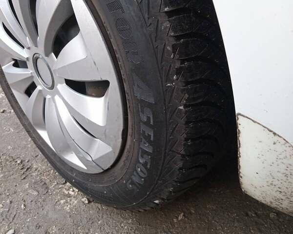 Білий Рено Меган, об'ємом двигуна 1.6 л та пробігом 201 тис. км за 5299 $, фото 91 на Automoto.ua