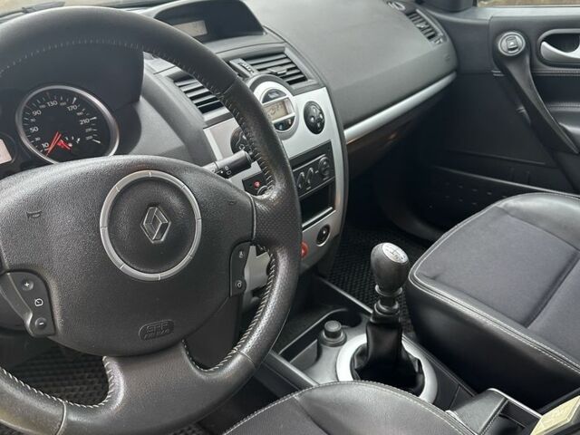 Білий Рено Меган, об'ємом двигуна 1.9 л та пробігом 308 тис. км за 4900 $, фото 6 на Automoto.ua