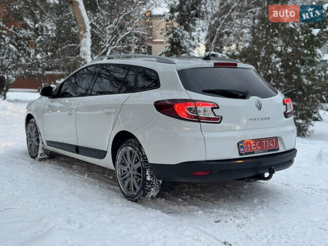 Белый Рено Меган, объемом двигателя 1.6 л и пробегом 225 тыс. км за 7600 $, фото 2 на Automoto.ua