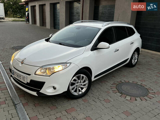 Белый Рено Меган, объемом двигателя 2 л и пробегом 290 тыс. км за 5950 $, фото 10 на Automoto.ua