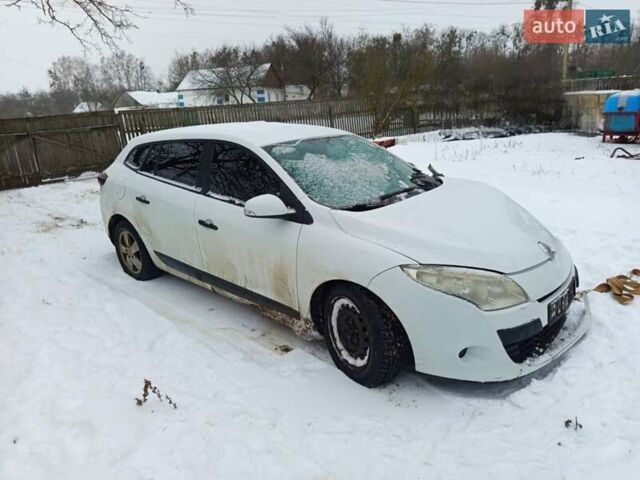 Білий Рено Меган, об'ємом двигуна 1.46 л та пробігом 350 тис. км за 4000 $, фото 6 на Automoto.ua