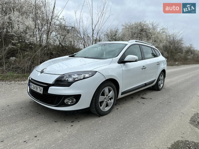 Рено Меган 2009 в Самборе на Automoto.ua Белый Рено Меган, объемом двигателя 1.5 л и пробегом 191 тыс. км за 6500 $, фото 1 на Automoto.ua