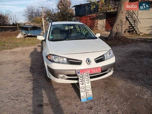 Білий Рено Меган, об'ємом двигуна 1.6 л та пробігом 201 тис. км за 5299 $, фото 4 на Automoto.ua