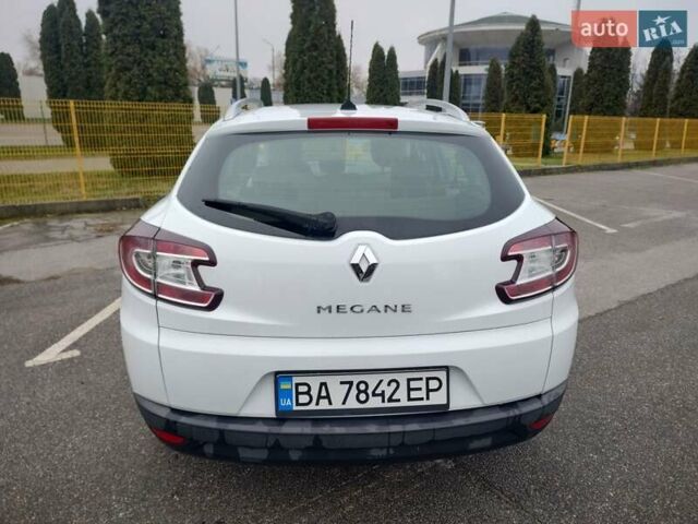 Белый Рено Меган, объемом двигателя 1.5 л и пробегом 267 тыс. км за 7000 $, фото 3 на Automoto.ua