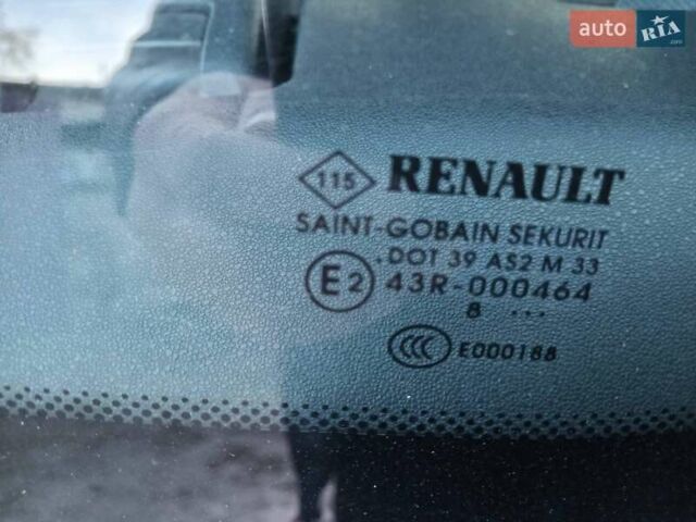 Білий Рено Меган, об'ємом двигуна 1.6 л та пробігом 201 тис. км за 5299 $, фото 31 на Automoto.ua