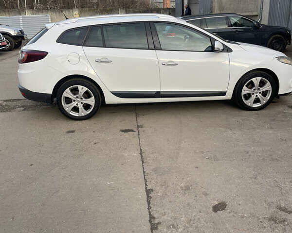 Белый Рено Меган, объемом двигателя 1.4 л и пробегом 163 тыс. км за 5800 $, фото 3 на Automoto.ua