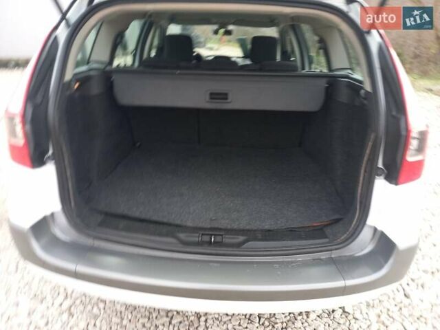 Білий Рено Меган, об'ємом двигуна 1.6 л та пробігом 201 тис. км за 5199 $, фото 41 на Automoto.ua