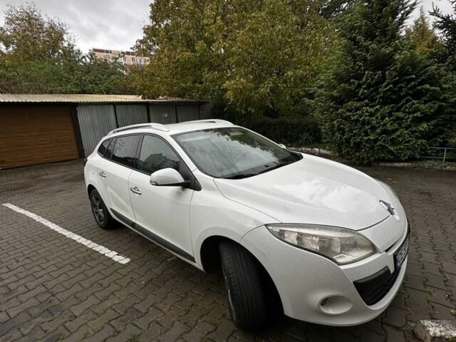 Белый Рено Меган, объемом двигателя 1.9 л и пробегом 360 тыс. км за 6900 $, фото 3 на Automoto.ua