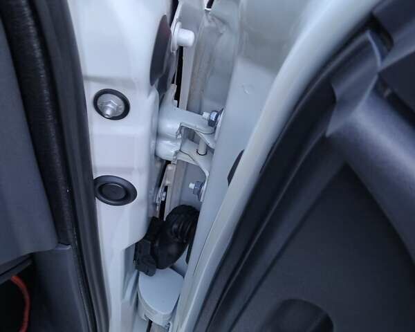 Білий Рено Меган, об'ємом двигуна 1.6 л та пробігом 201 тис. км за 5199 $, фото 84 на Automoto.ua