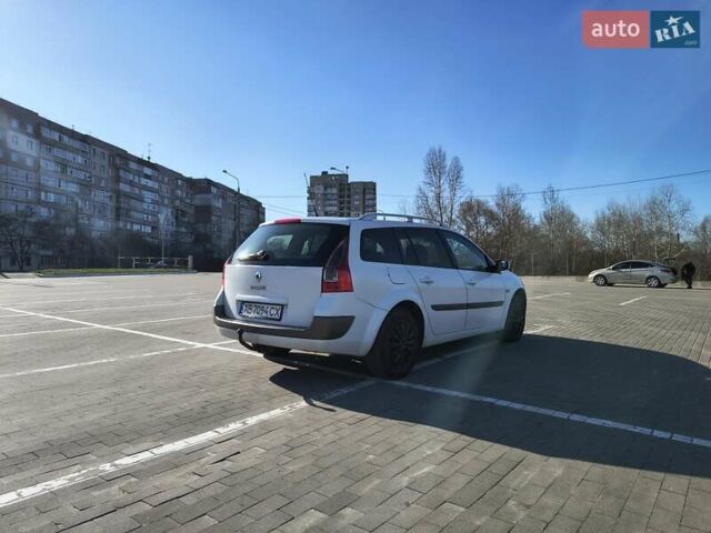 Белый Рено Меган, объемом двигателя 1.46 л и пробегом 307 тыс. км за 4500 $, фото 5 на Automoto.ua