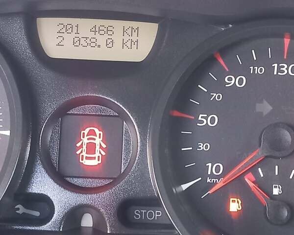 Білий Рено Меган, об'ємом двигуна 1.6 л та пробігом 201 тис. км за 5199 $, фото 81 на Automoto.ua