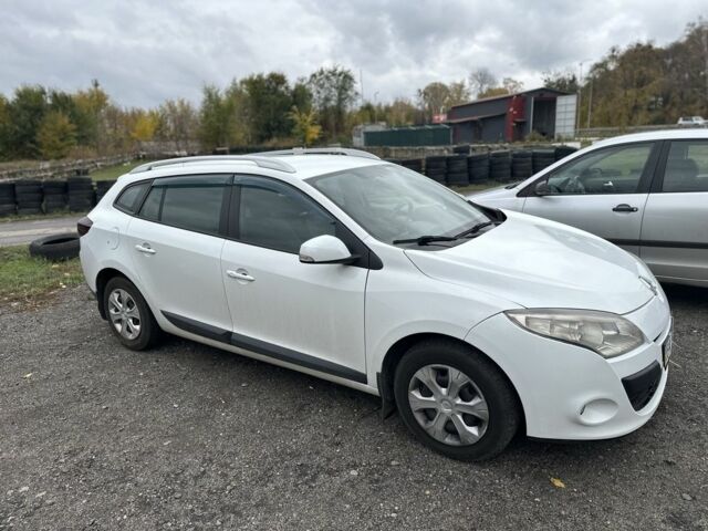 Белый Рено Меган, объемом двигателя 1.5 л и пробегом 224 тыс. км за 5850 $, фото 4 на Automoto.ua