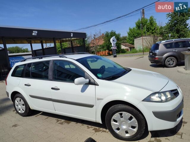 Білий Рено Меган, об'ємом двигуна 1.6 л та пробігом 120 тис. км за 6600 $, фото 25 на Automoto.ua