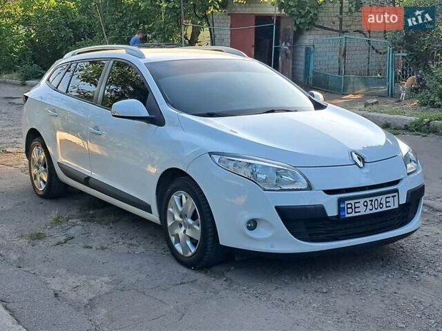 Білий Рено Меган, об'ємом двигуна 1.5 л та пробігом 205 тис. км за 7100 $, фото 1 на Automoto.ua