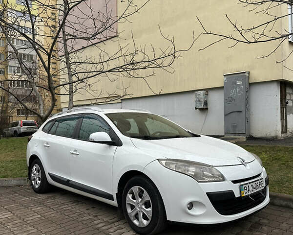 Белый Рено Меган, объемом двигателя 1.46 л и пробегом 221 тыс. км за 6400 $, фото 2 на Automoto.ua