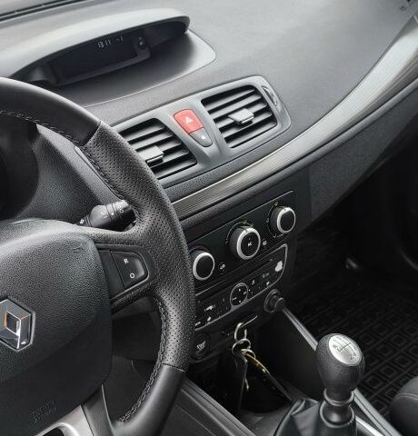 Білий Рено Меган, об'ємом двигуна 1.6 л та пробігом 201 тис. км за 7150 $, фото 18 на Automoto.ua