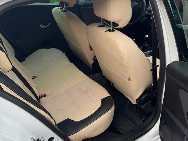 Білий Рено Меган, об'ємом двигуна 2 л та пробігом 233 тис. км за 6299 $, фото 8 на Automoto.ua