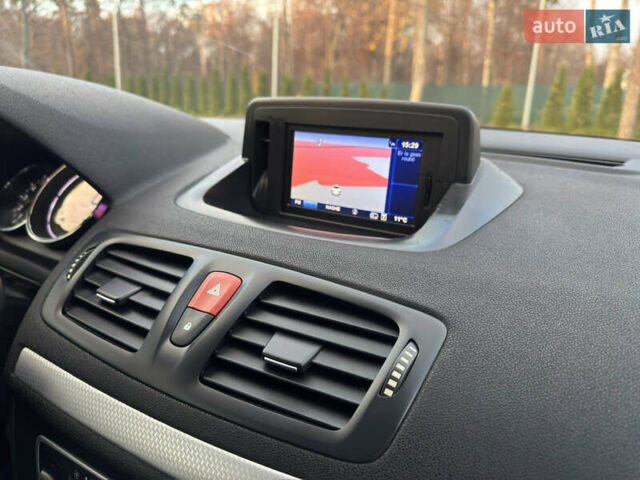 Белый Рено Меган, объемом двигателя 1.6 л и пробегом 220 тыс. км за 7700 $, фото 18 на Automoto.ua