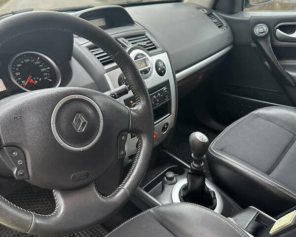 Білий Рено Меган, об'ємом двигуна 1.87 л та пробігом 308 тис. км за 4900 $, фото 5 на Automoto.ua