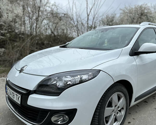 Рено Меган 2009 в Самборе на Automoto.ua Белый Рено Меган, объемом двигателя 1.5 л и пробегом 191 тыс. км за 6500 $, фото 8 на Automoto.ua
