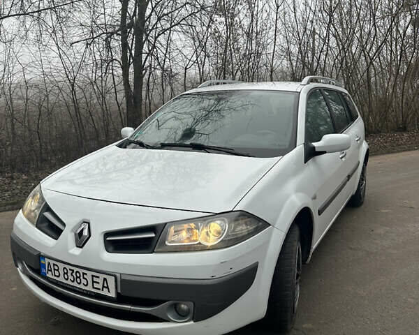 Білий Рено Меган, об'ємом двигуна 1.87 л та пробігом 308 тис. км за 4900 $, фото 1 на Automoto.ua