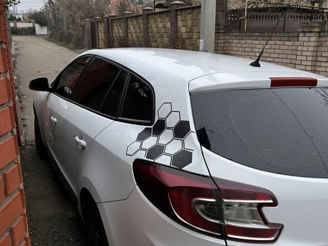 Білий Рено Меган, об'ємом двигуна 1.5 л та пробігом 265 тис. км за 6000 $, фото 5 на Automoto.ua