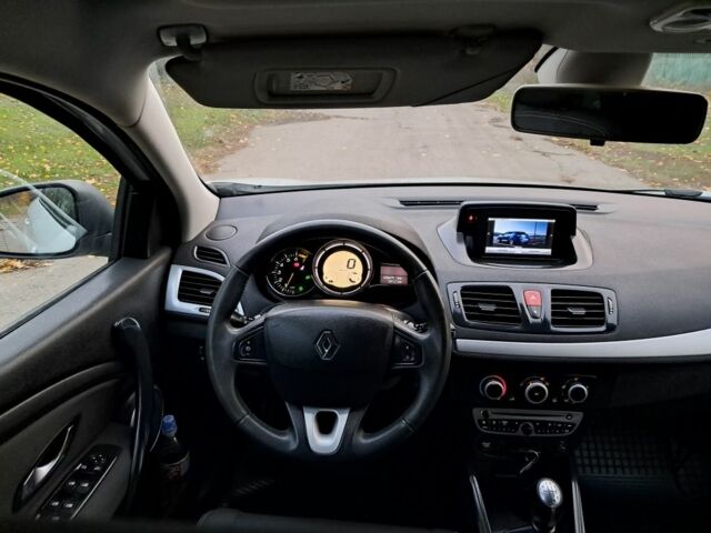 Білий Рено Меган, об'ємом двигуна 1.6 л та пробігом 220 тис. км за 7350 $, фото 21 на Automoto.ua