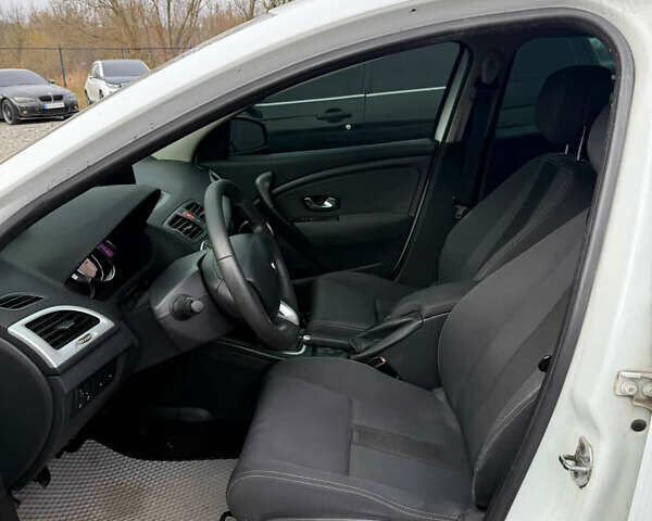 Белый Рено Меган, объемом двигателя 1.87 л и пробегом 295 тыс. км за 6900 $, фото 7 на Automoto.ua