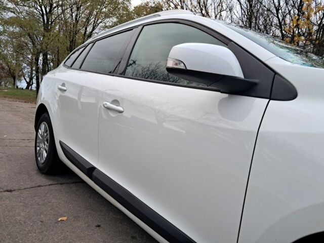 Білий Рено Меган, об'ємом двигуна 1.6 л та пробігом 220 тис. км за 7350 $, фото 19 на Automoto.ua