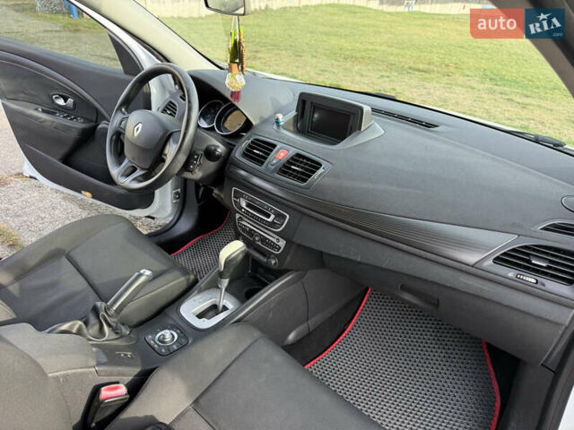 Белый Рено Меган, объемом двигателя 1.46 л и пробегом 299 тыс. км за 6200 $, фото 40 на Automoto.ua