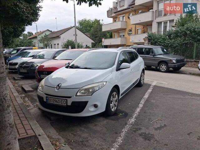 Белый Рено Меган, объемом двигателя 1.5 л и пробегом 288 тыс. км за 6400 $, фото 1 на Automoto.ua