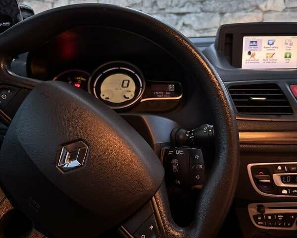 Белый Рено Меган, объемом двигателя 1.46 л и пробегом 316 тыс. км за 6500 $, фото 36 на Automoto.ua