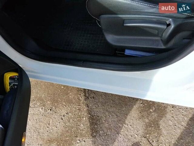 Белый Рено Меган, объемом двигателя 1.46 л и пробегом 304 тыс. км за 7000 $, фото 15 на Automoto.ua