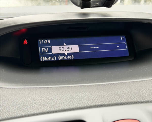 Белый Рено Меган, объемом двигателя 1.87 л и пробегом 302 тыс. км за 6300 $, фото 29 на Automoto.ua