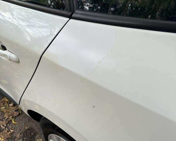 Белый Рено Меган, объемом двигателя 1.5 л и пробегом 257 тыс. км за 5250 $, фото 31 на Automoto.ua