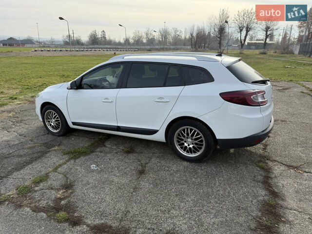 Белый Рено Меган, объемом двигателя 1.46 л и пробегом 299 тыс. км за 6200 $, фото 16 на Automoto.ua