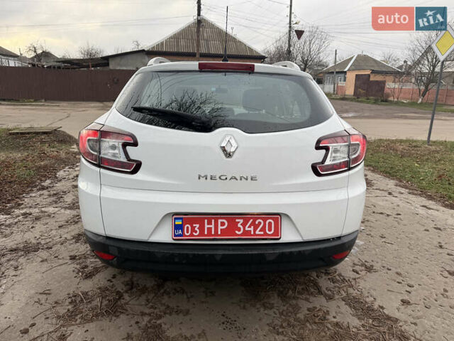 Белый Рено Меган, объемом двигателя 1.6 л и пробегом 211 тыс. км за 7399 $, фото 13 на Automoto.ua