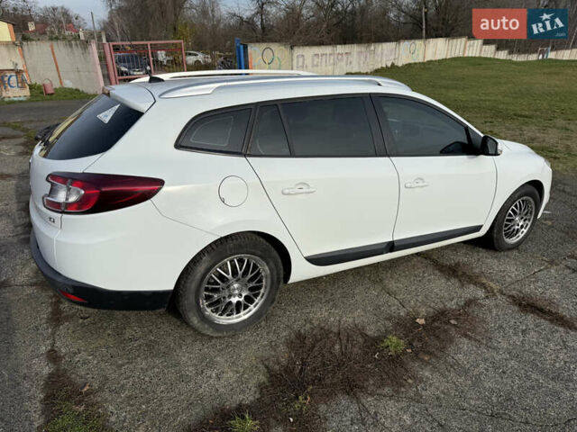 Белый Рено Меган, объемом двигателя 1.46 л и пробегом 299 тыс. км за 6200 $, фото 24 на Automoto.ua