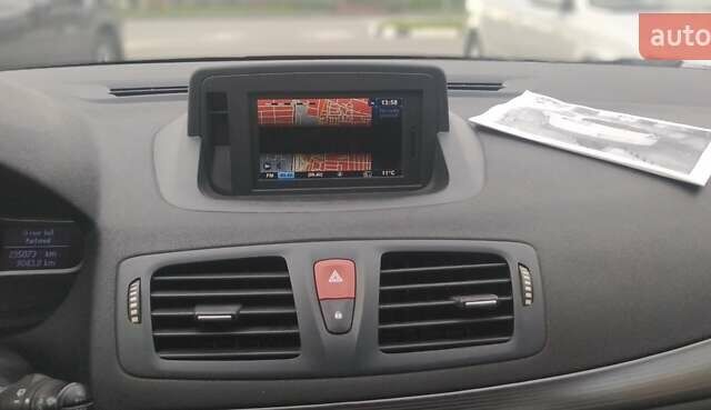 Білий Рено Меган, об'ємом двигуна 1.4 л та пробігом 235 тис. км за 7600 $, фото 2 на Automoto.ua