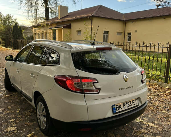 Белый Рено Меган, объемом двигателя 1.5 л и пробегом 257 тыс. км за 5250 $, фото 27 на Automoto.ua