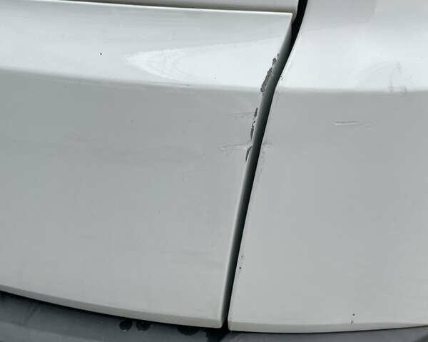 Белый Рено Меган, объемом двигателя 1.46 л и пробегом 264 тыс. км за 6500 $, фото 6 на Automoto.ua