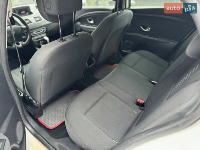 Белый Рено Меган, объемом двигателя 1.46 л и пробегом 299 тыс. км за 6900 $, фото 11 на Automoto.ua