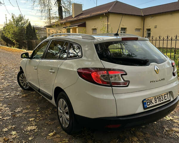 Белый Рено Меган, объемом двигателя 1.5 л и пробегом 257 тыс. км за 5250 $, фото 30 на Automoto.ua