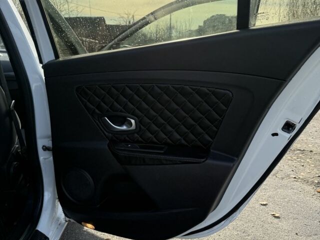 Белый Рено Меган, объемом двигателя 1.5 л и пробегом 363 тыс. км за 5500 $, фото 22 на Automoto.ua